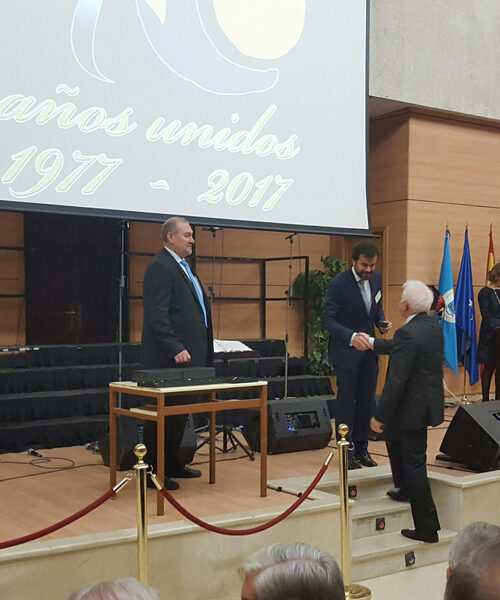 Fernando Counago Recibiendo Premio Tesol Cesol 1